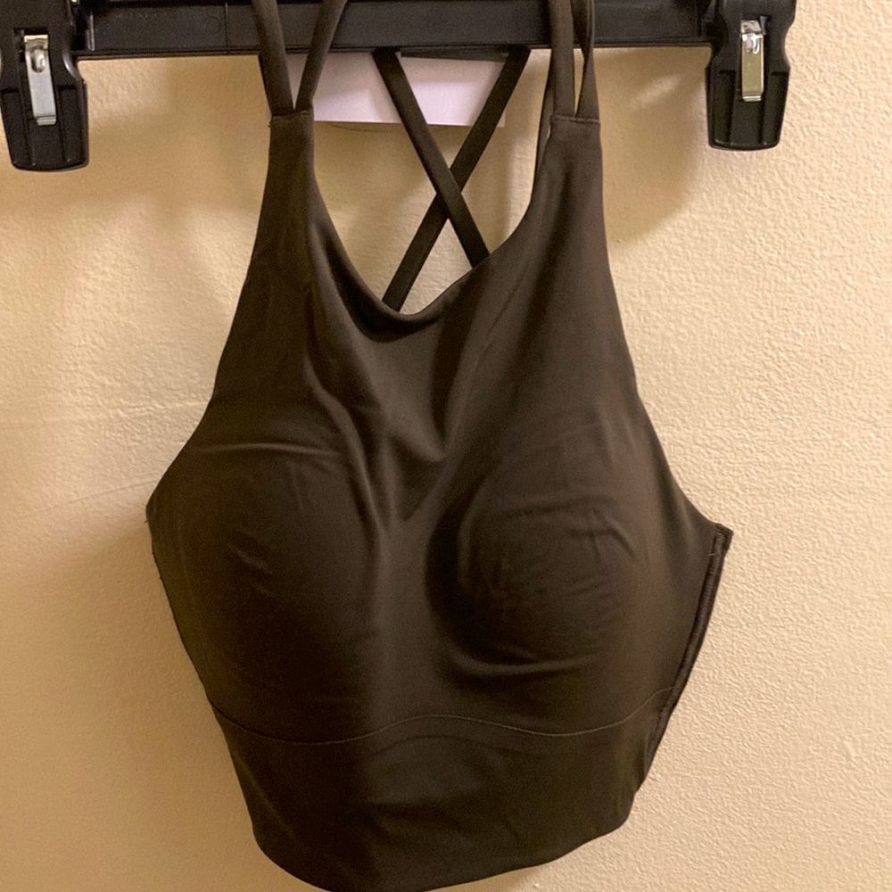Lululemon cropped sports top. Size 4. Dark olive green